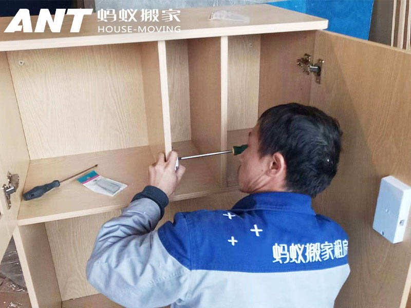 北京家具精拆装怎么收费？搬家公司可以拆装家具吗？