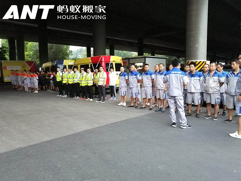 搬家公司收费有统一的标准吗？哪家搬家公司收费专业？