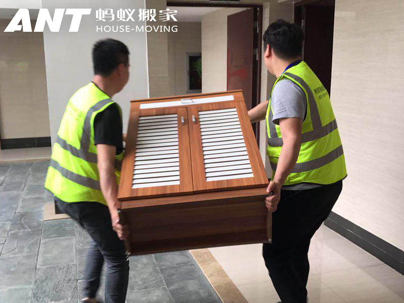 搬家前必看！旧家具家电如何处理？蚂蚁搬家回收来助您