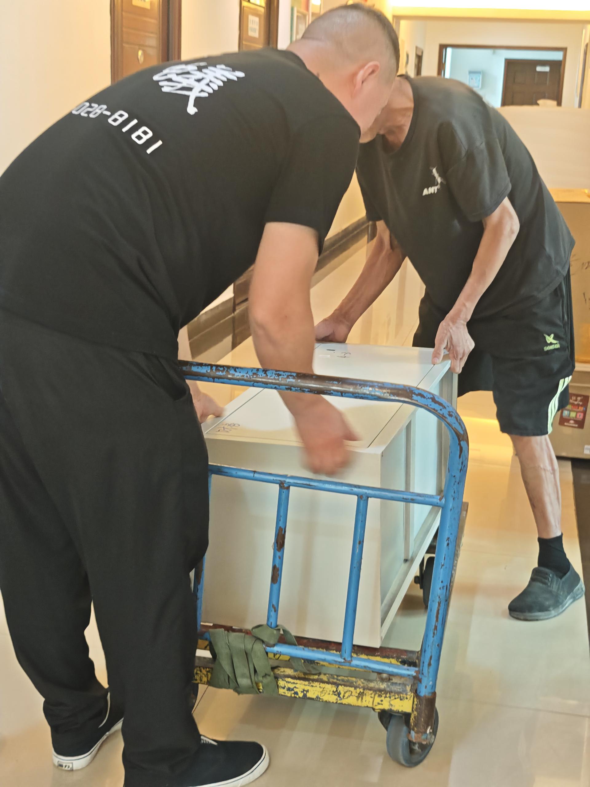 搬家不踩雷｜老师傅教你3招选对公司