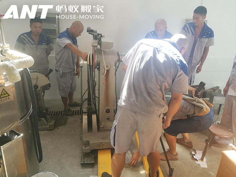 在南宁搬家如何省钱省心？蚂蚁搬家实用建议