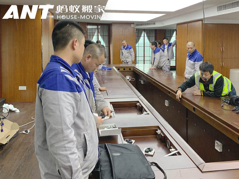 南宁搬家首选蚂蚁搬家,本地适配型服务筑牢 南宁搬家首选蚂蚁搬家,本地适配型服务筑牢